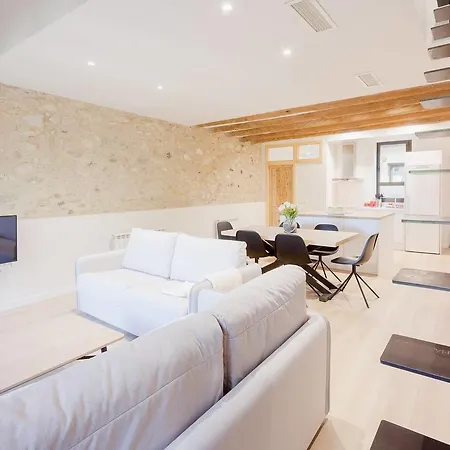 Sleep & Homey For 4 Guests شقة خيرونا