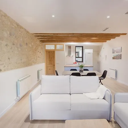 شقة Sleep & Homey For 4 Guests خيرونا